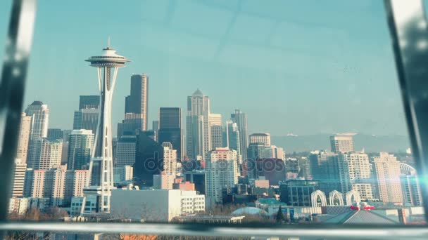 Empresario apretón de manos en reunión importante en Seattle Washington — Vídeo de stock