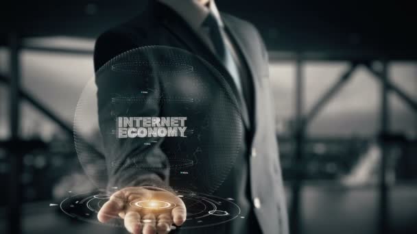 Economía de Internet con holograma concepto de hombre de negocios — Vídeo de stock