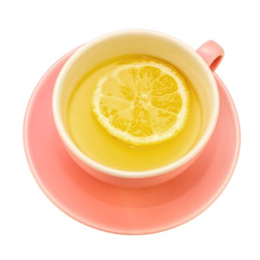 Tek parça limonlu pembe çay, beyaz arka planda.
