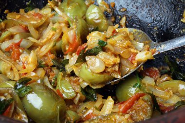 Patlıcan (Brinjal) Curry