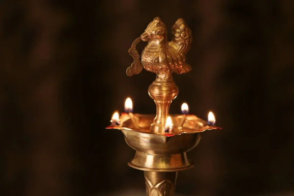 Indiase Traditionele Olielamp Met Vlam — Stockfoto