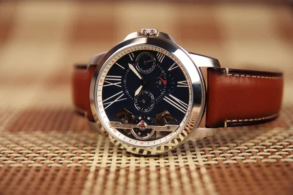 Stylowe Męskie Classic Zegarek — Zdjęcie stockowe
