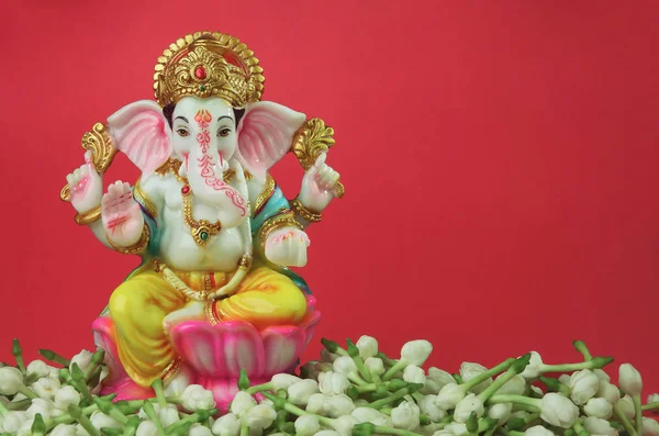 Hinduistický Bůh Ganéša Jasmínových Květů — Stock fotografie