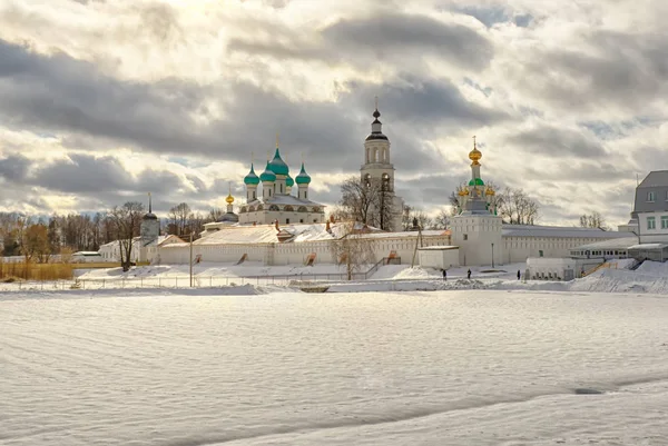 Tolga kláštera v Jaroslavli. Rusko. — Stock fotografie