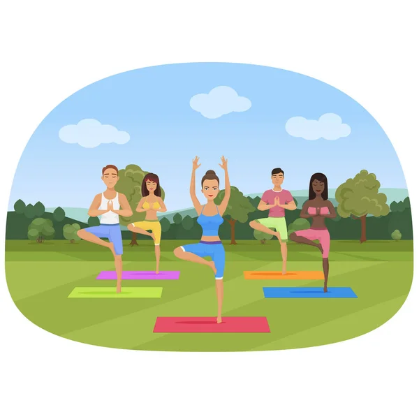 Un grupo de personas de pie en la posición de yoga en la ilustración vectorial del parque . — Vector de stock