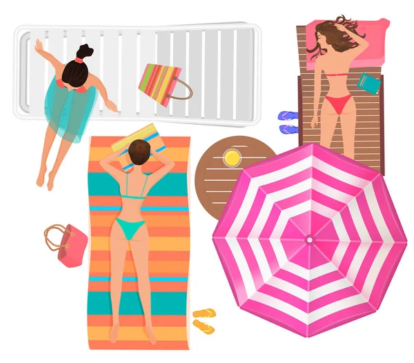 Молоді жінки з парасолькою лежать на пляжі біля моря. Вид зверху мультфільм Векторні ілюстрації . — стоковий вектор