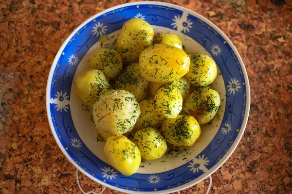 Boiled potatoes on a plate — Stock Photo, Image