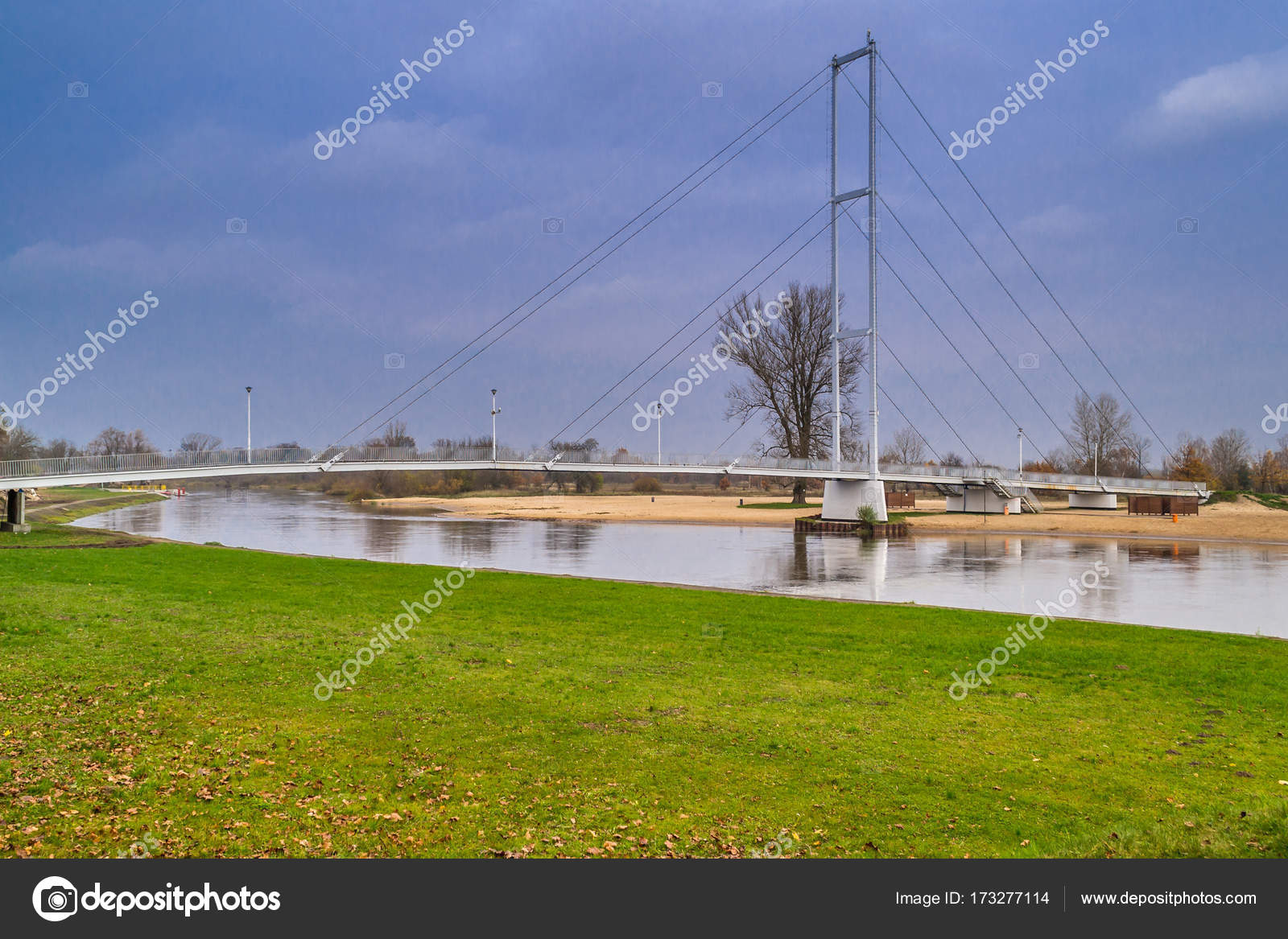 bridge on the river warta in the city of sieradz poland stock photo by c senatorek 173277114