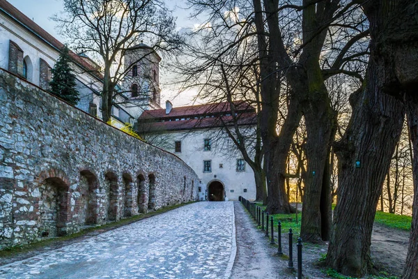 Abadía Benedictina Tyniec Junto Con Iglesia San Pedro San Pablo — Foto de Stock