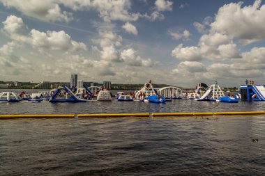 Cardiff Körfezi, Galler 'in başkenti Güney Cardiff' teki Cardiff Barrage tarafından oluşturulan su alanıdır..
