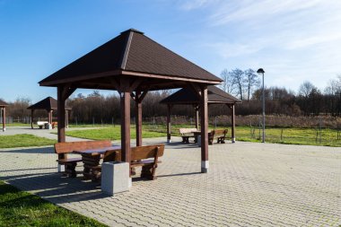 Oynamak ve rahatlamak için park yeri.