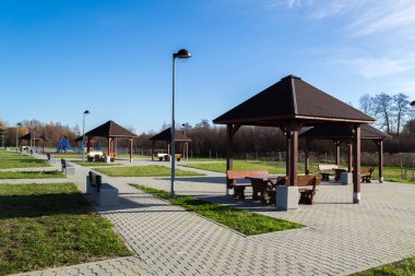 Oynamak ve rahatlamak için park yeri.