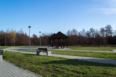 Oynamak ve rahatlamak için park yeri.