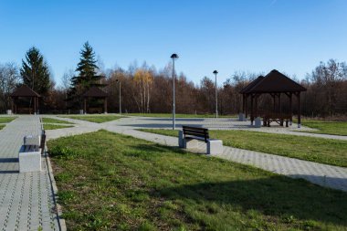 Oynamak ve rahatlamak için park yeri.