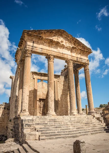 A római Capitol. Tönkre. Tunézia, Dougga. — Stock Fotó