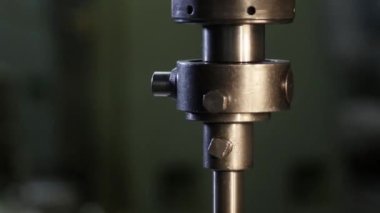 metal sıkıcı koordine