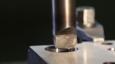 metal sıkıcı koordine
