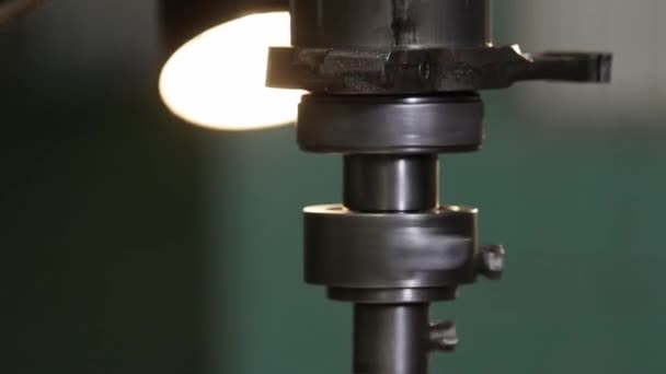 coordonner le métal ennuyeux 