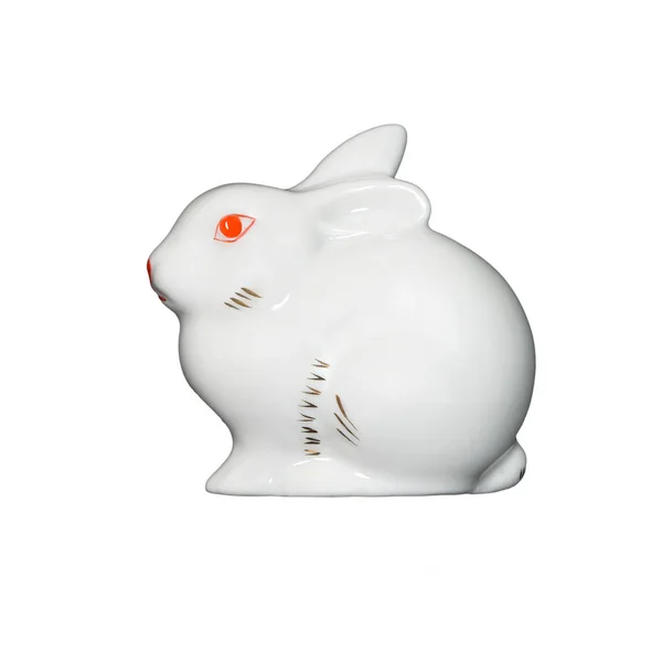 O coelho de Páscoa (coelho, lebre) pequena estátua de faiança de porcelana i — Fotografia de Stock