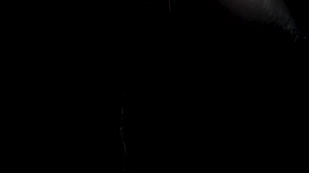 Retro Stylist lantaarn design gloeilamp in de donkere kamer — Stockvideo