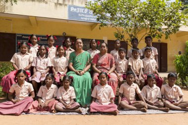 Editoryal belgesel görüntü. Okul çocukları