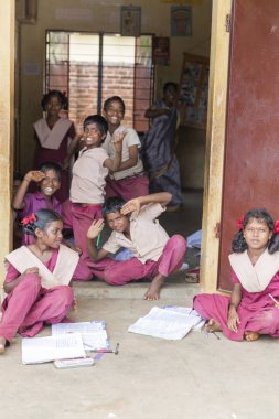 Editoryal belgesel görüntü. Okul çocukları