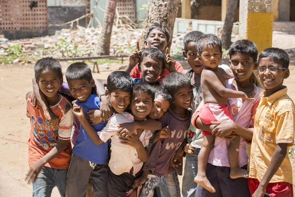 Imagem editorial ilustrativa. crianças na rua, Índia — Fotografia de Stock