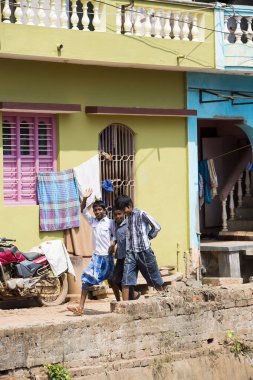 Editoryal açıklayıcı resim. Zavallı çocuk gülümseyen, Hindistan