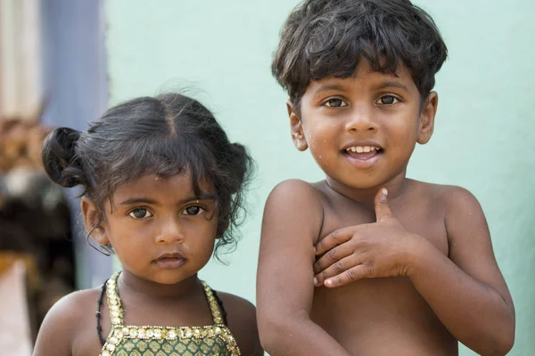 Image illustrative éditoriale. Pauvre enfant souriant, Inde — Photo