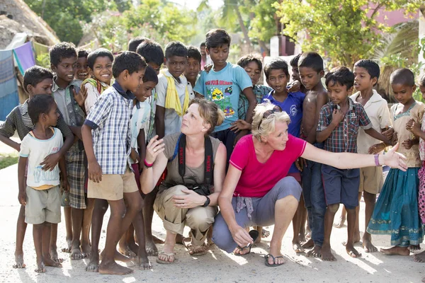Editoryal açıklayıcı resim. Grup Hintli çocuk, Hindistan