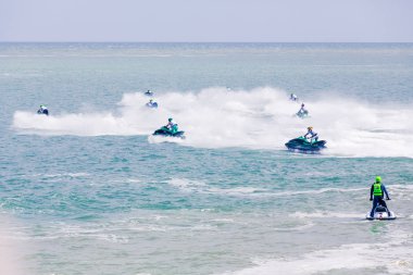 Belgesel yayın görüntü. Aşırı atlet rakip jet ski teknede