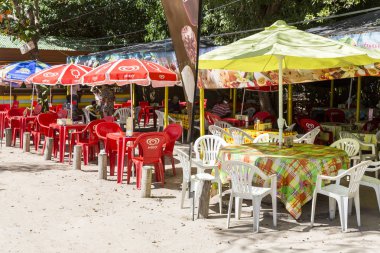 Açıklayıcı editotial görüntü. Beach bar Martinique