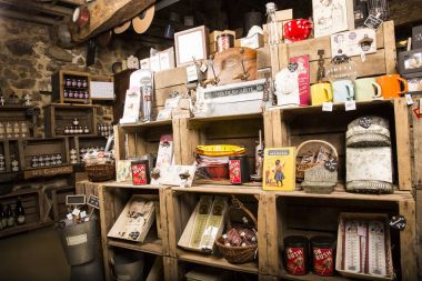 Açıklayıcı içerik görüntü. Normandy, Fransa için Şarküteri Dükkanı