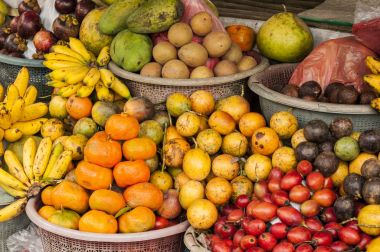 Organik meyve pazarı köydeki yakın çekim