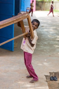 Belgesel yayın görüntü. Çocuk okulda