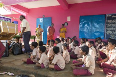 Belgesel yayın görüntü. Hükümet okulda toplantı