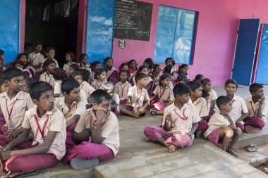 Belgesel yayın görüntü. Hükümet okulda toplantı