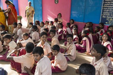 Belgesel yayın görüntü. Hükümet okulda toplantı