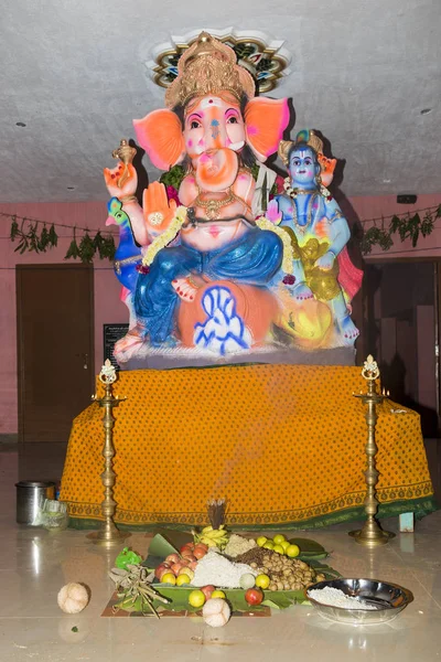 Άγαλμα Γκανές σε ναό της Ινδίας — Φωτογραφία Αρχείου