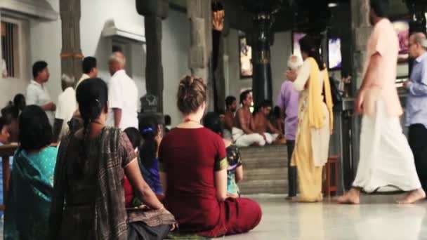 Sri Ramana Maharshi Thiruvannamalai Tamilnadu 2018 은둔자 방문자와 바닥에 헌신의 — 비디오