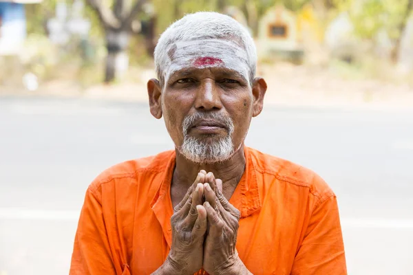 Tiruvannamali, Tamil Nadu, India - március körül, 2018. Portré Szabóné a(z) Ashram Ramana Maharshi. Szabóné egy szent ember, aki úgy döntött, hogy egy aszkéta életet élni, és a hangsúly a Hin lelki gyakorlat — Stock Fotó