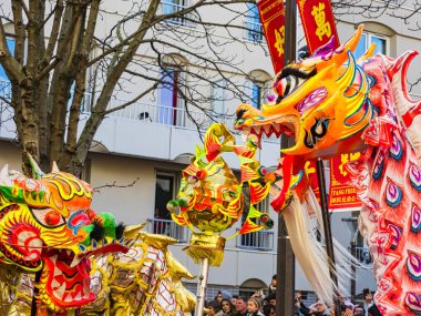 Çin yeni yılı 2019 Paris Fransa - ejderha dansı.