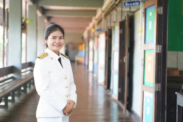 Tajski jednolitego oficera formalne — Zdjęcie stockowe