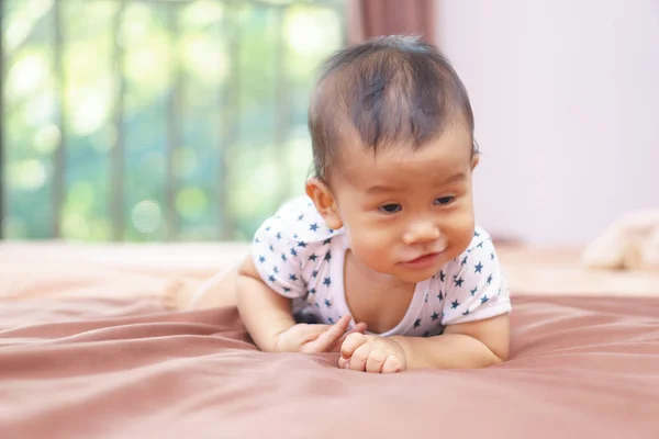 9 hónapos Asian baby — Stock Fotó