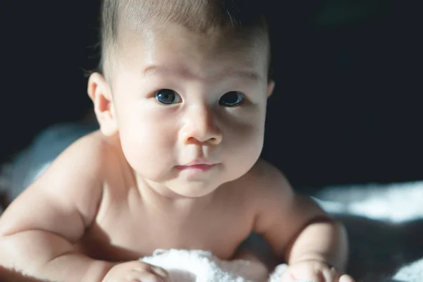 4 meses bebê asiático — Fotografia de Stock