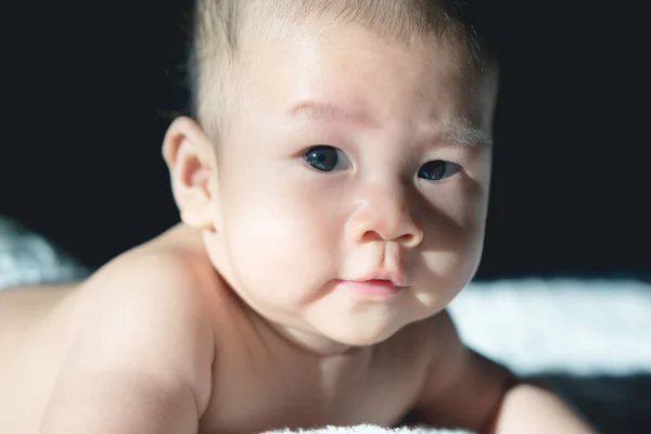 4 meses bebê asiático — Fotografia de Stock