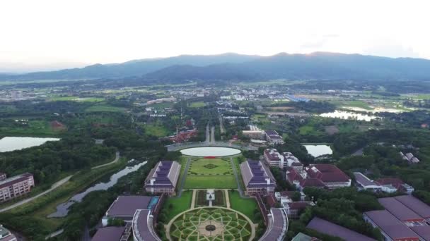 Sonnenuntergang an der schönsten öffentlichen Universität Thailands — Stockvideo