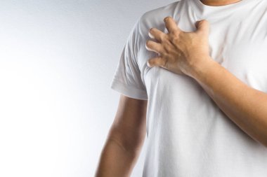 Adam çizik kaşıntı