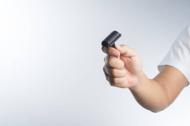 El vintage tıraş jilet ile