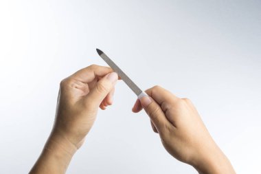 Törpü tırnak parlatma için yardım